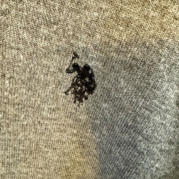 U.S. Polo Assn. Gray V-Neck Sweater Classic Knit - Picture 3 of 4